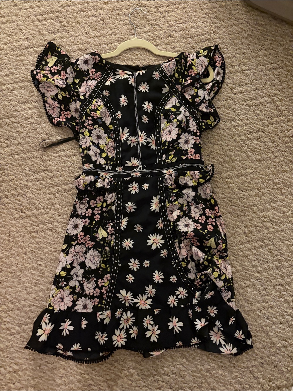 Women’s ' Black Floral Ruffle-Sleeve Dress